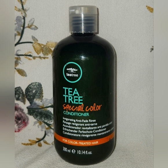 Paul Mitchell TeaTree Special Set: Color Invigorating Shampoo, Conditioner & Gel - Picture 3 of 4